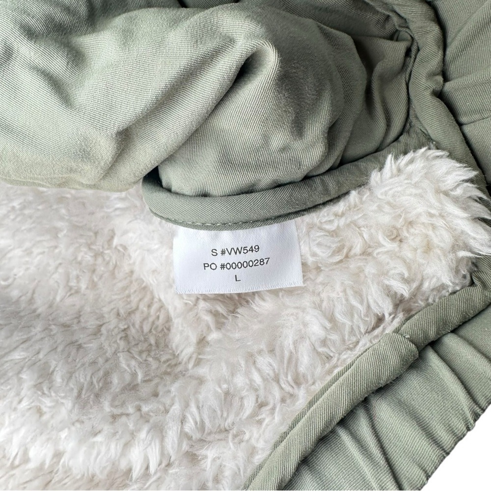 NWT Vuori Cozy Sherpa Popover Dune Size Large VW549 - Picture 11 of 16